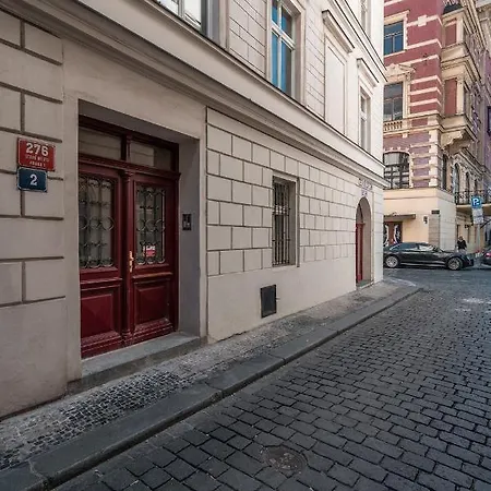 Emperor Castle View Suite Prague Exterior photo