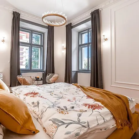 Emperor Castle View Suite Prague Exterior photo